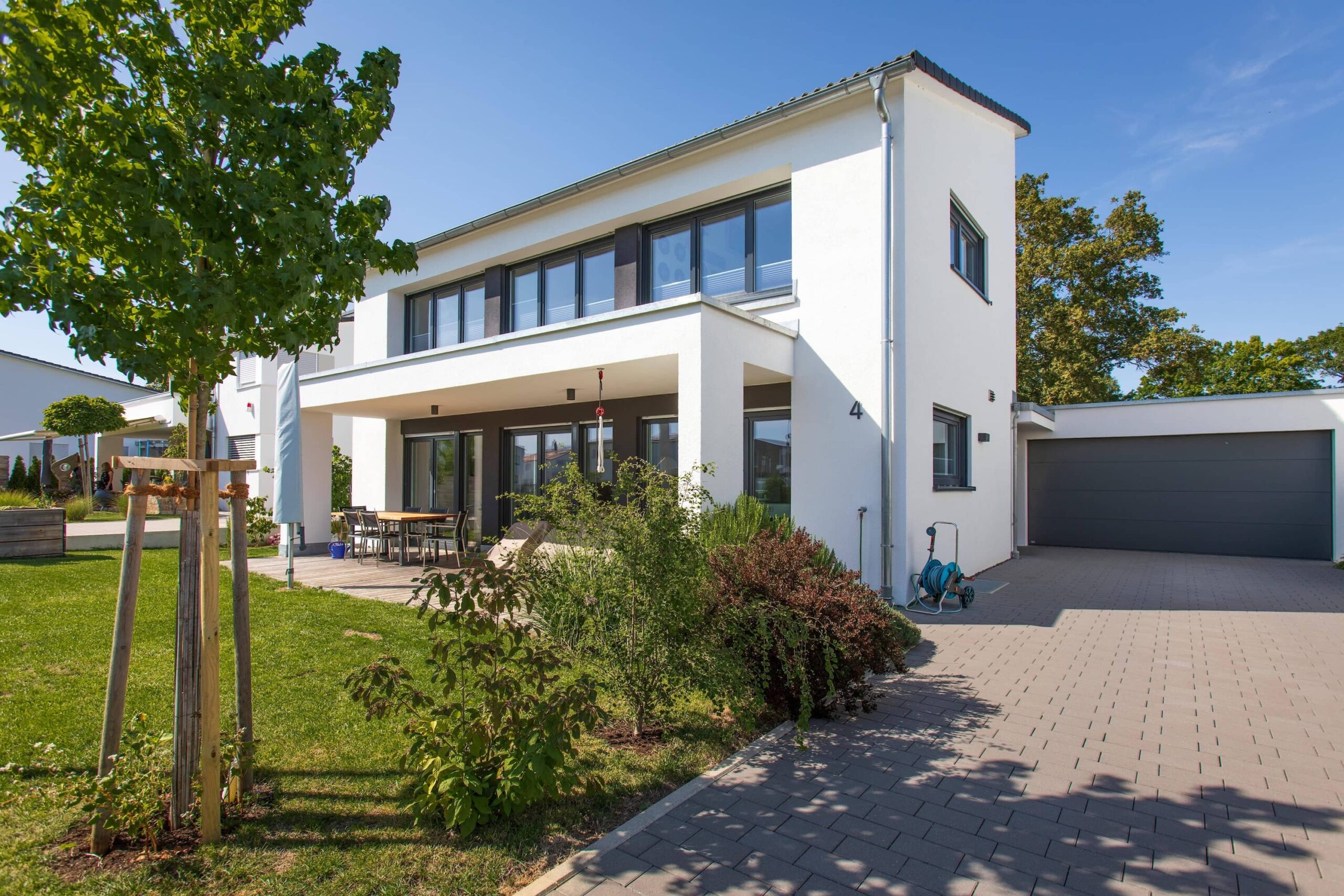 Einfamilienhaus mit durchgehender Fensterfront in Gärtringen