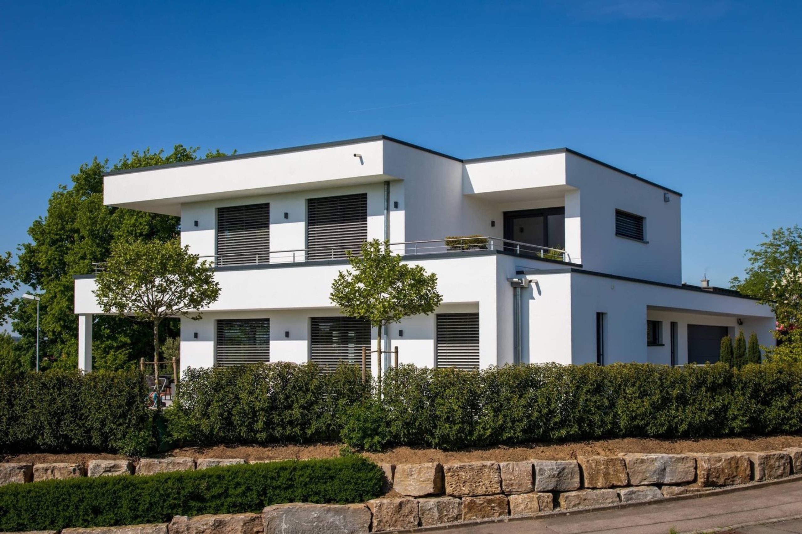 Modernes Einfamilienhaus mit Flachdach in Altingen